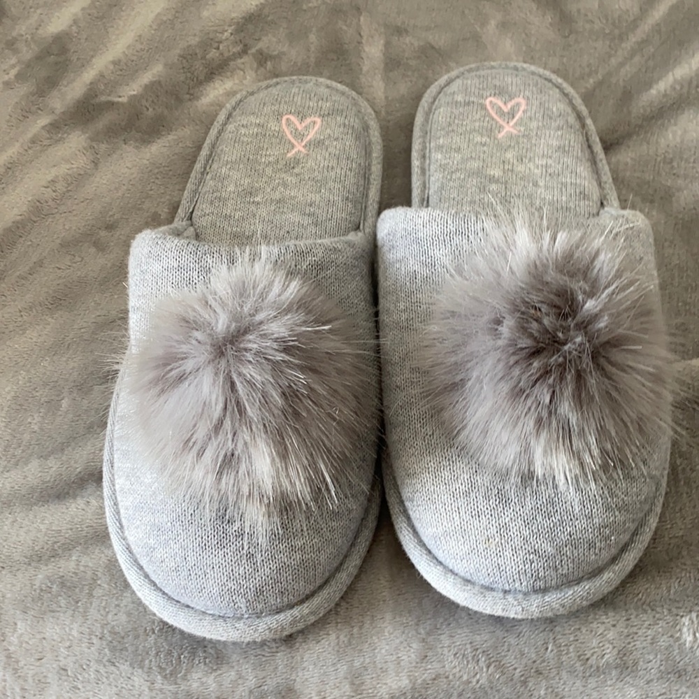 VS slippers